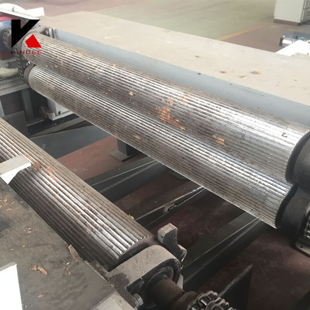 Modelo normal de 4 pés Máquina de debarking de madeira de madeira inferior