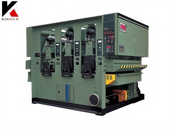 Equipamento de acabamento de superfície de compensado de escova de curva para piso de madeira